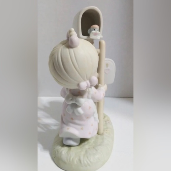 Precious Moments figurine “Good News is So Uplifting” - Picture 3 of 5